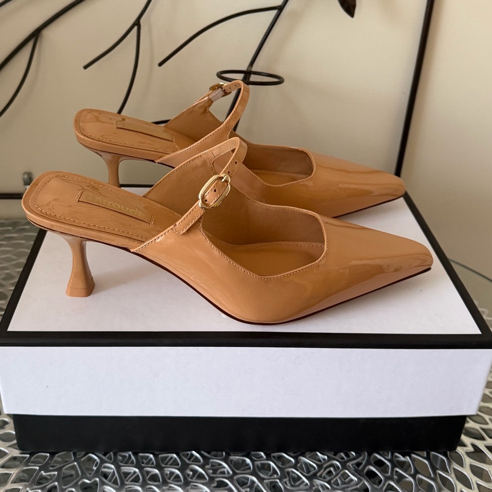 Larroude Ines Pointed Toe High Heel Patent Leather Mules in Tan Size 8 NIB - Picture 7 of 11